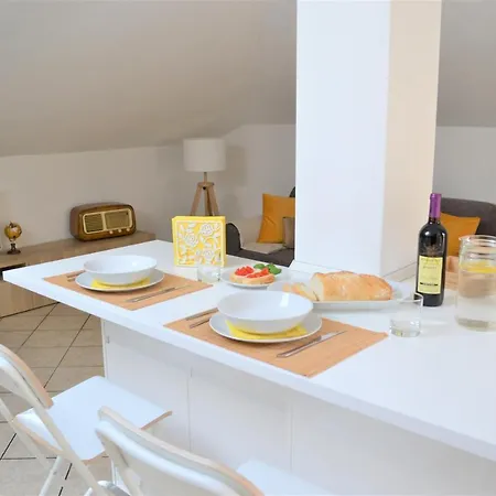 2020: A Casa! Feel At Home! Zuhause!